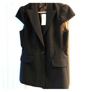 BCBG Maxazria adorable cap sleeve blazer NWT!!